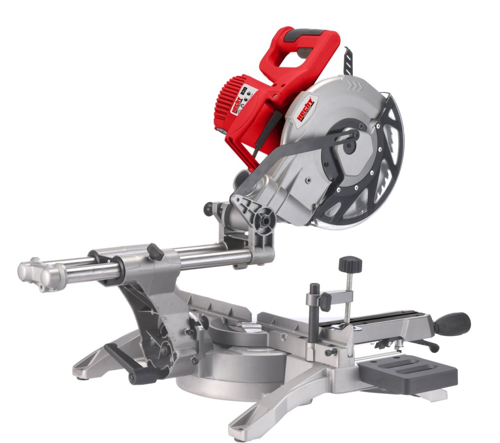 HECHT 820 pokosová pila s laserem a potahem Obrázek