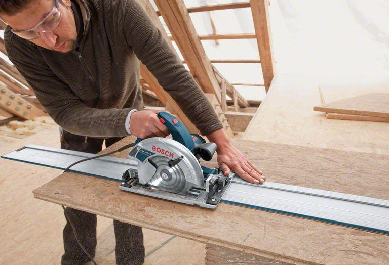 BOSCH GKS 65 GCE okružní pila s regulací otáček (1800W/190mm) Obrázek