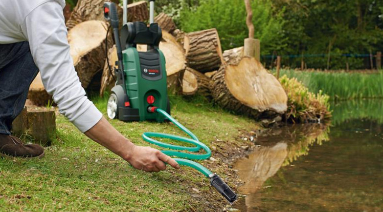 BOSCH UniversalAquatak 130 vysokotlaký čistič (1700W/130bar) Obrázek