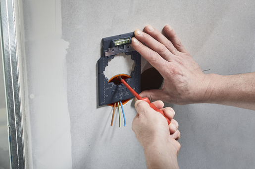 WOLFCRAFT 5975000 šablona pro značení a zarovnávání zásuvek Obrázek