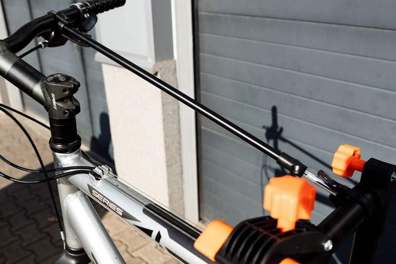 NEO TOOLS 91-014 montážní stojan na kola do 30kg Obrázek