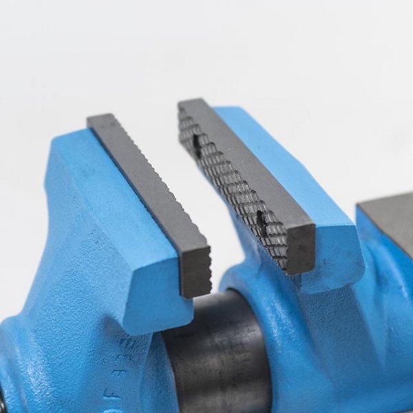 XTLINE XT19100 svěrák dílenský otočný 100 mm Obrázek