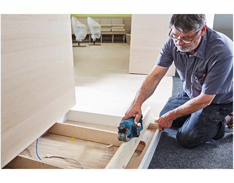 BOSCH GHO 12V-20 (verze bez aku) 12V aku hoblík Obrázek