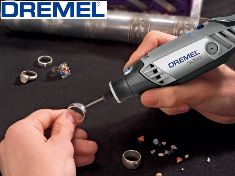 DREMEL 3000-1/25 EZ mikrobruska + nástroje Obrázek