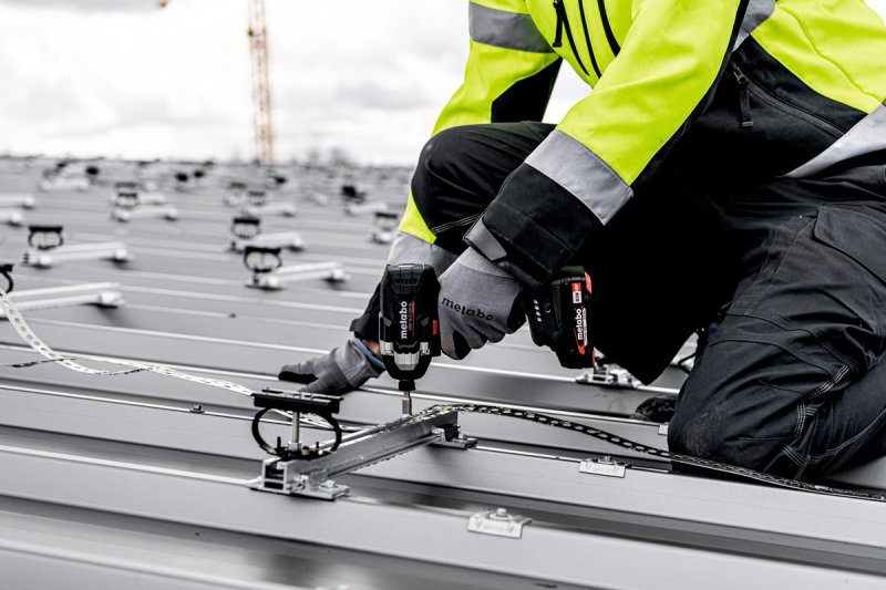 METABO COMBO SET 2.8.8 aku vrtačka SB 18 LT BL a utahovák SSD 18 LT 200 BL 2x5.2Ah, 685200 Obrázek