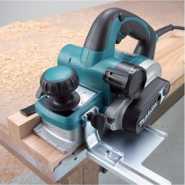 MAKITA KP0810 hoblík elektrický 82mm 850W Obrázek