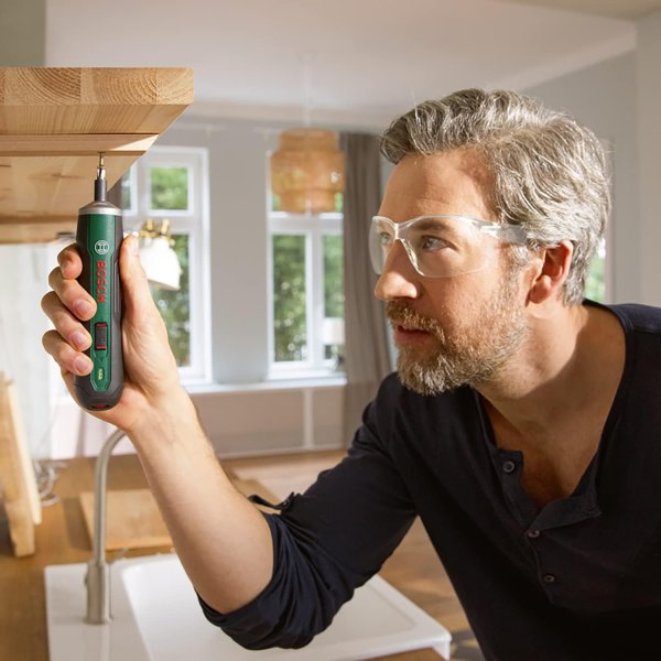 BOSCH PushDrive aku šroubovák + sada bitů (32x) Obrázek