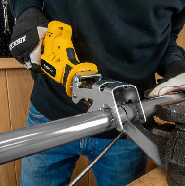 POWERPLUS POWX0398 aku zahradní pilka ocaska 12V 2x2Ah LiIon Obrázek