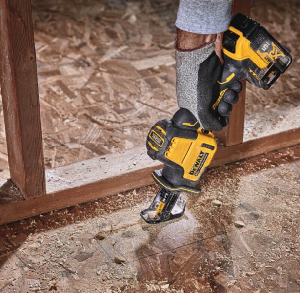 DeWALT DCS369E1T aku pila ocaska (PowerStack) Obrázek