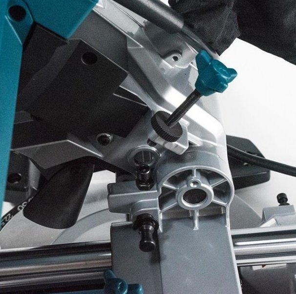 XTline XT106255 pokosová pila 255mm Obrázek