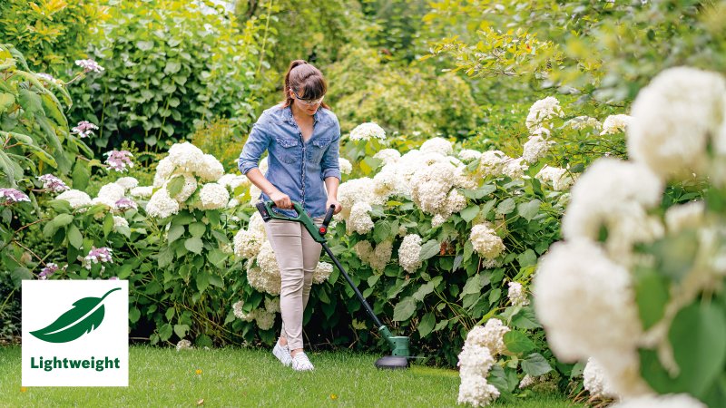 BOSCH EasyGrassCut 18V-26 (verze bez aku) 18V aku strunová sekačka Obrázek