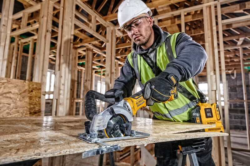 DeWALT DCS571E1T (1x1,7Ah PowerStack) aku okružní pila - verze bez nabíječky Obrázek