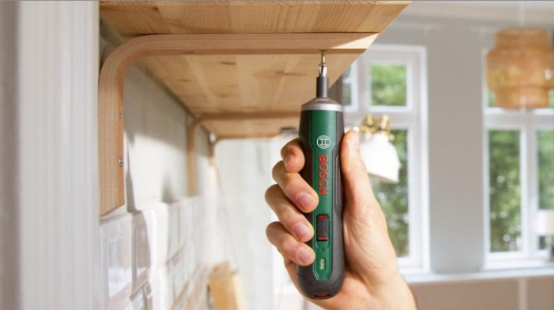 BOSCH PushDrive aku šroubovák + sada bitů (32x) Obrázek