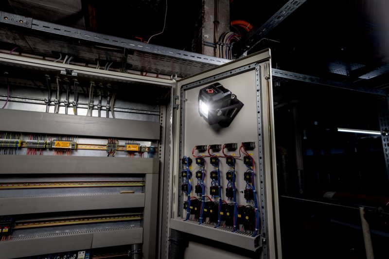 METABO BSA 12-18 LED 2000 aku reflektor 2k lm Obrázek