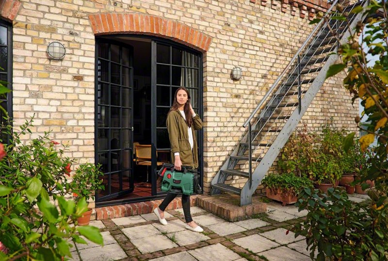 BOSCH EasyAquatak 110 mobilní vysokotlaký čistič s dlouhým kopím Obrázek