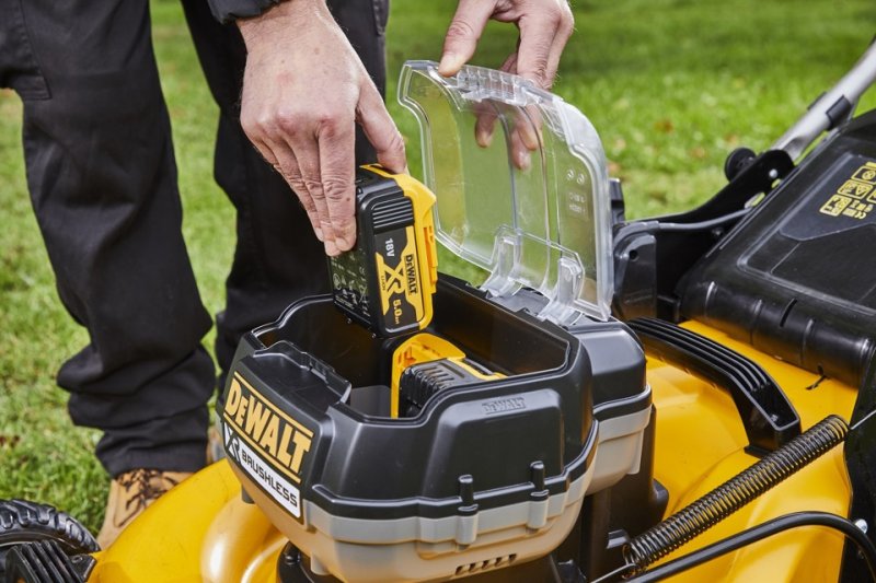 DeWALT DCMW564P2 (2x5Ah) 2x18V XR aku sekačka Obrázek