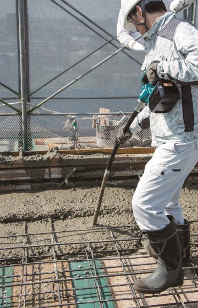 MAKITA VR001GZ aku vibrační zhutňovač betonu LiIon XGT 40V, bez aku Obrázek