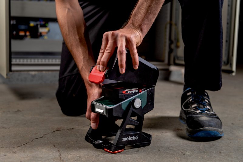 METABO BSA 12-18 LED 2000 aku reflektor 2k lm Obrázek