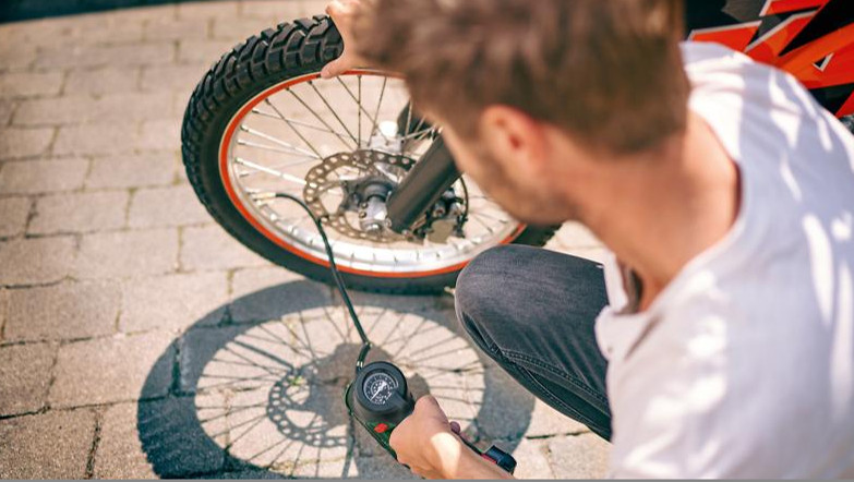 BOSCH UniversalPump 18V (verze bez aku) aku kompresor PowerForAll Obrázek