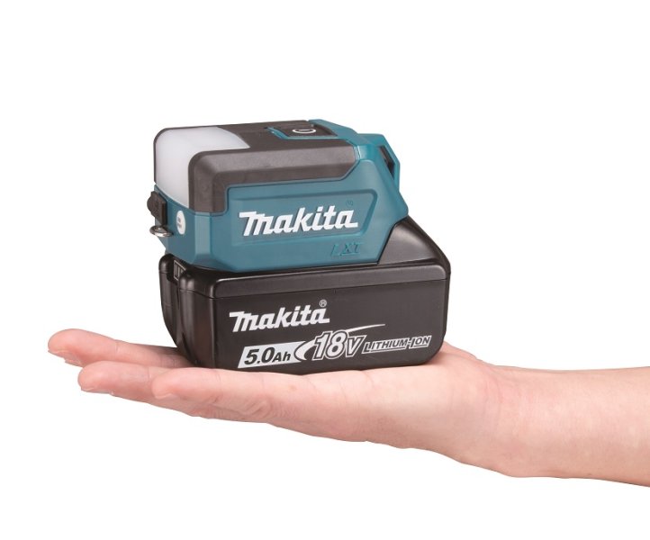 MAKITA DML817 aku LED svítilna a USB nabíjecí adaptér LiIon 18V LXT Obrázek