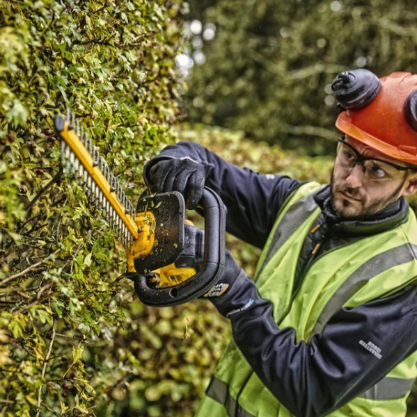 DeWALT DCMHT563P1 (1x5Ah) 18V aku nůžky na stříhání živých plotů Obrázek