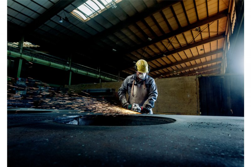 METABO WEA 26-230 MVT Quick 230mm (2600 W) Obrázek