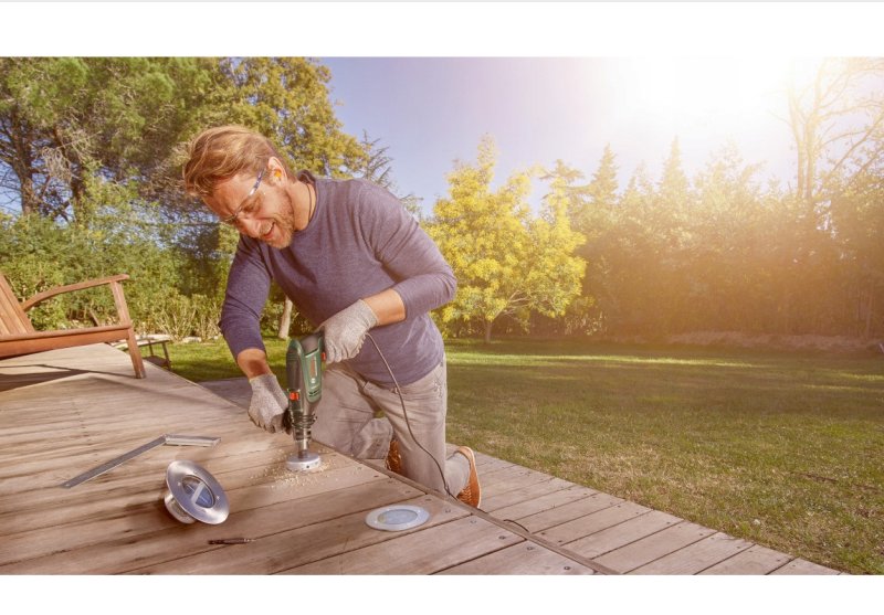 BOSCH UniversalImpact 700 příklepová vrtačka Obrázek