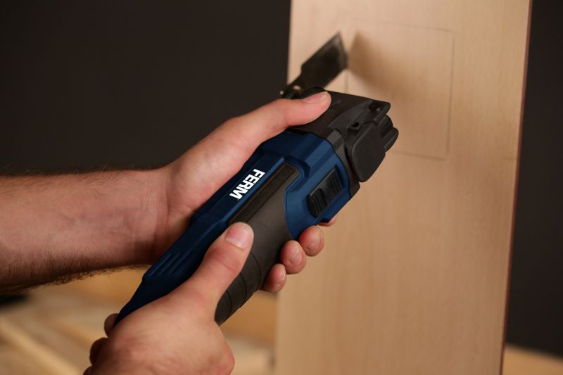 FERM OTM1007 multifunkční oscilační obrážečka 300W Obrázek