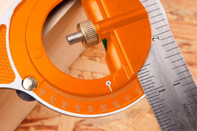 NEO TOOLS 72-120 multifunkční úhelník s úhloměrem, 300mm Obrázek