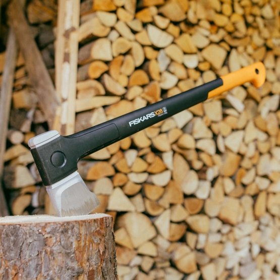 FISKARS X28 (M) štípací sekera 1069107 X-series Obrázek