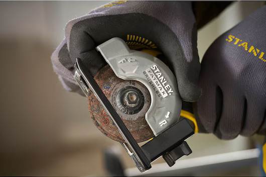 STANLEY FATMAX SFMCM300B kotoučová aku bezuhlíková pila 76mm 18V LiIon V20, bez aku Obrázek