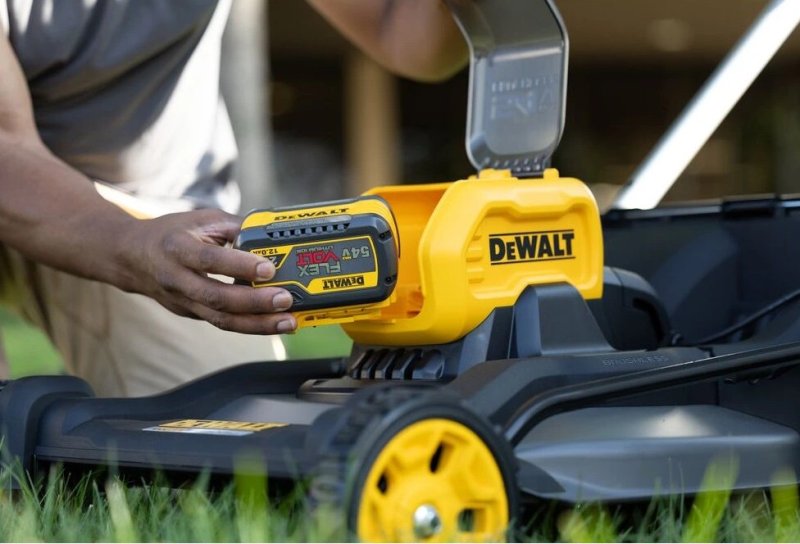 DeWALT DCMWSP550N 54V (verze bez aku) aku sekačka s pojezdem Obrázek