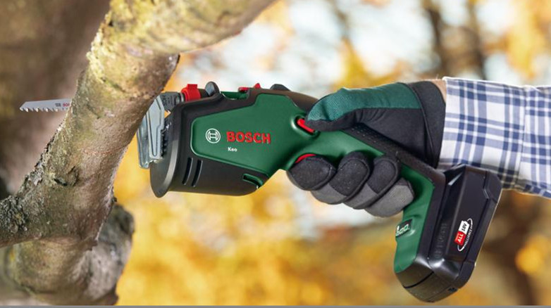 BOSCH KEO 18 (1x2Ah) aku zahradní pilka s baterií a nabíječkou + držák na větve Obrázek