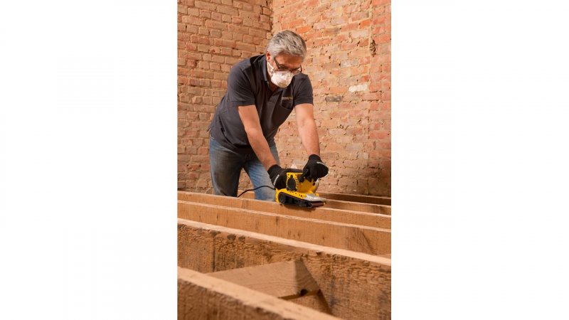 POWERPLUS POWX0460 pásová bruska 950W Obrázek