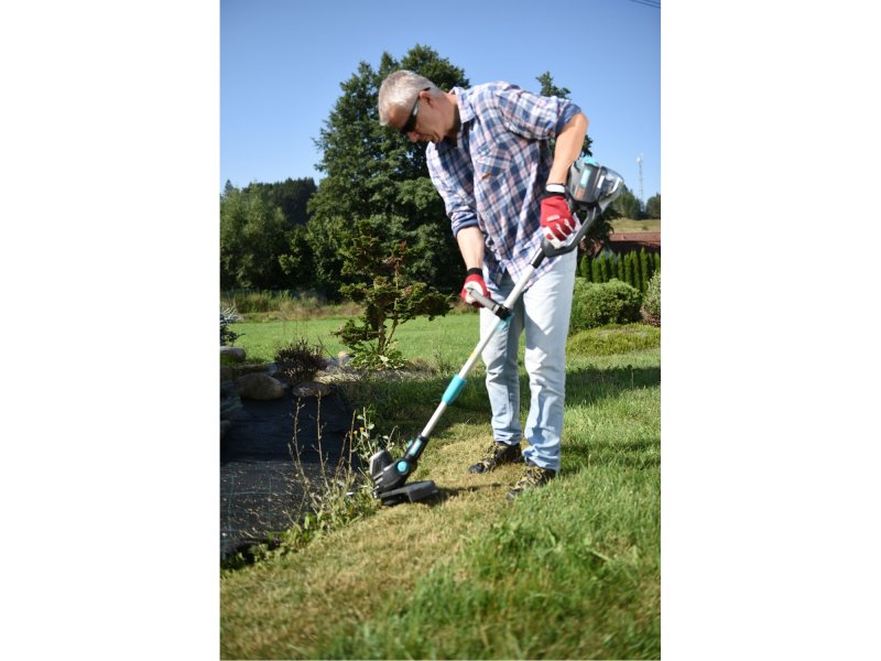 EXTOL INDUSTRIAL 8795612 strunová aku sekačka 40V Li-ion, 2500mAh Obrázek