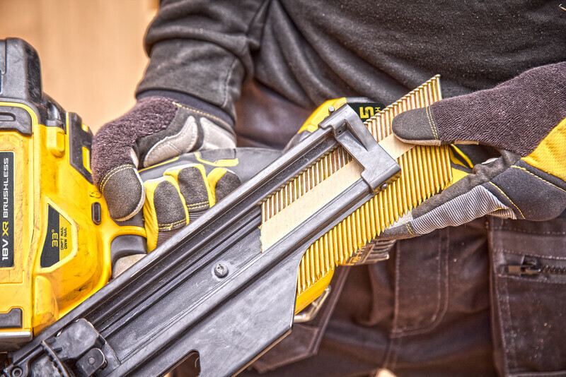 DeWALT DCN930N (verze bez aku) 18V XR 90mm aku hřebíkovačka na rámování Obrázek