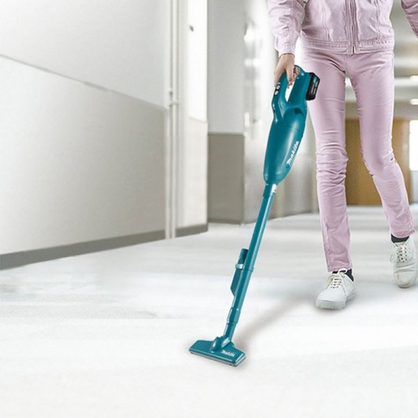 MAKITA CL108FDWA aku vysavač LiIon 12V 2Ah Obrázek
