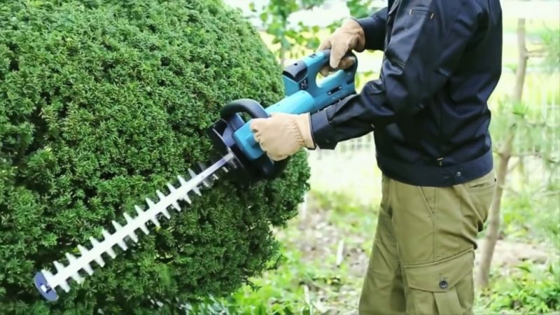 MAKITA DUH551PT2 aku plotostřih 55cm LXT LiIon 2x18V 5Ah Obrázek