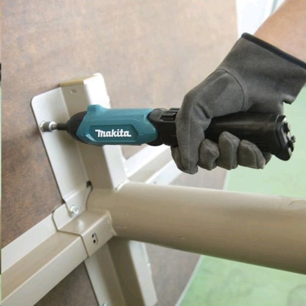 MAKITA DF001DW aku vrtací šroubovák s příslušenstvím 1/4"Li-ion 3,6V Obrázek