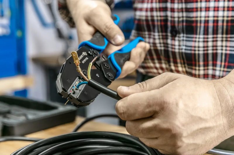 HOGERT HT1P176 kleště lisovací ráčnové s výměnnými čelistmi Obrázek