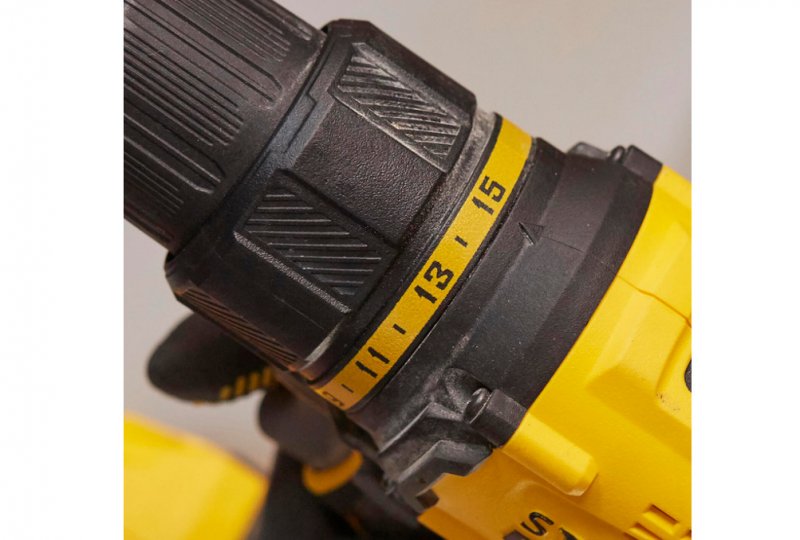 STANLEY FATMAX SFMCD710C2K-QW aku vrtačka 2x1,5Ah 18V LiIon V20 Obrázek