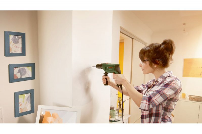 BOSCH EasyImpact 600 příklepová vrtačka Obrázek