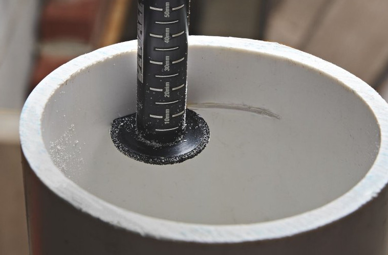 DeWALT DT20563 diamantový řezák trubek 34mm se stopkou 1/4" Obrázek