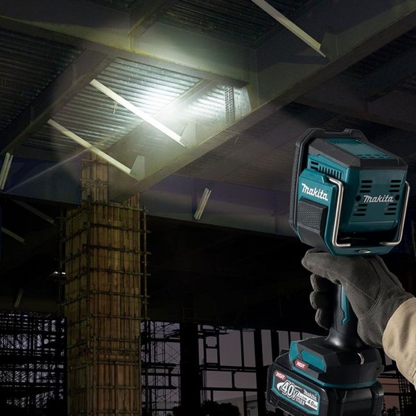 MAKITA ML007G aku LED svítilna Li-ion XGT 40V Obrázek