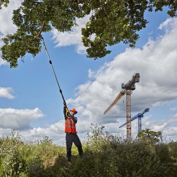 DeWALT DCMPS567N (verze bez aku) teleskopická aku pila na větve Obrázek