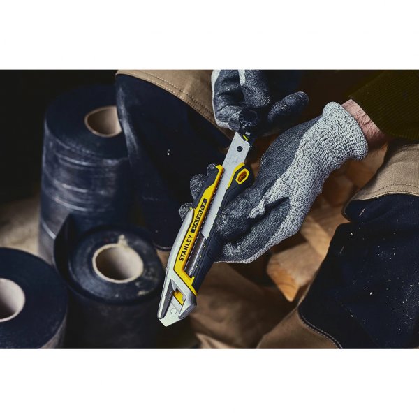 STANLEY FMHT10592-0 FatMax odlamovací nůž s kolečkem a kovovým vodítkem Obrázek