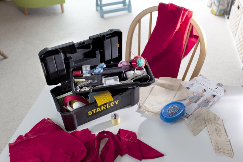 Kufr na nářadí Stanley s plastovou přezkou 12,5" Obrázek