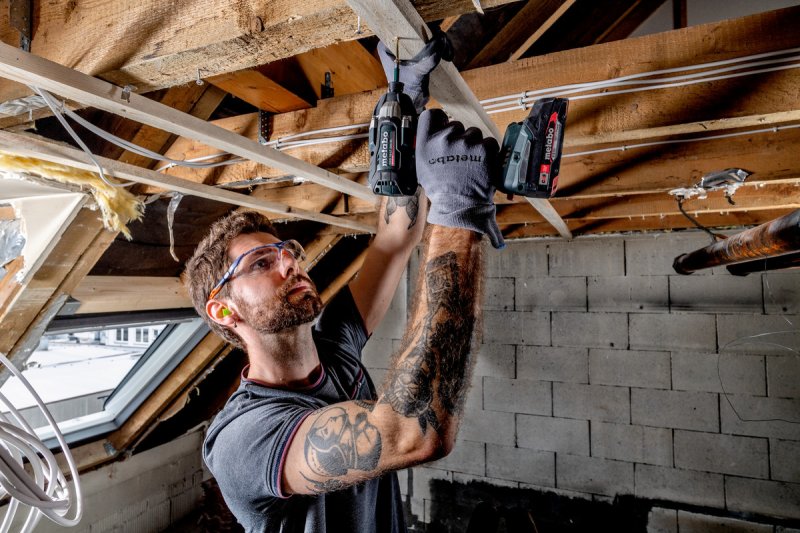 METABO COMBO SET 2.8.8 aku vrtačka SB 18 LT BL a utahovák SSD 18 LT 200 BL 2x5.2Ah, 685200 Obrázek