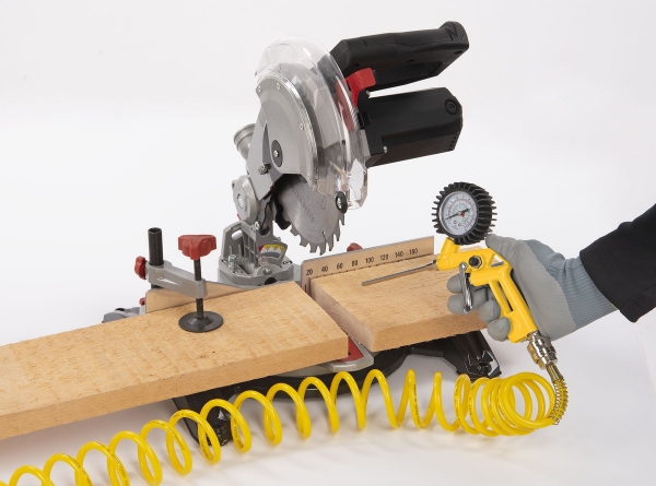 POWERPLUS POWX1706 přenosný bezolejový kufříkový kompresor Obrázek