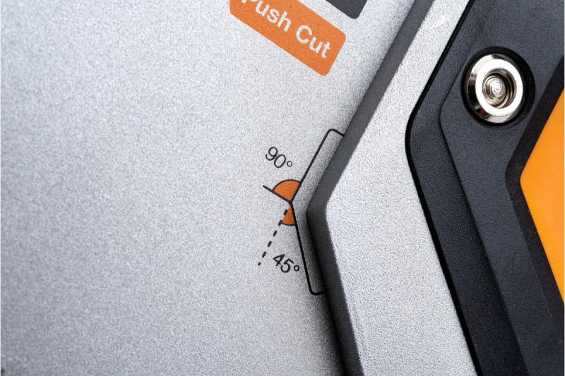 FISKARS 1062917 ruční pila ocaska 550mm PowerTooth 9 zubů / palec Obrázek